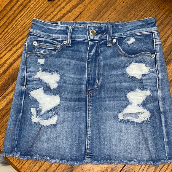 Ripped jean skirt - Picture 1 of 2